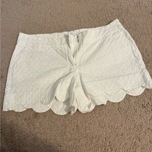 Crown & Ivy White Scalloped Shorts